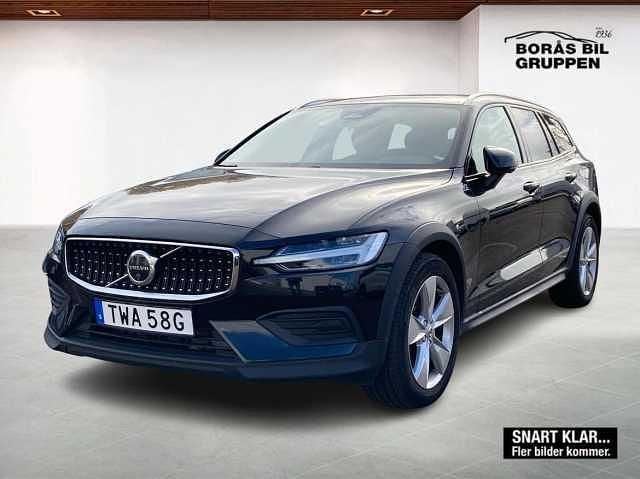 Begagnad 2024 Volvo V60 CC Kombi | 389 000 kr (Bra pris) - Bild 1/1