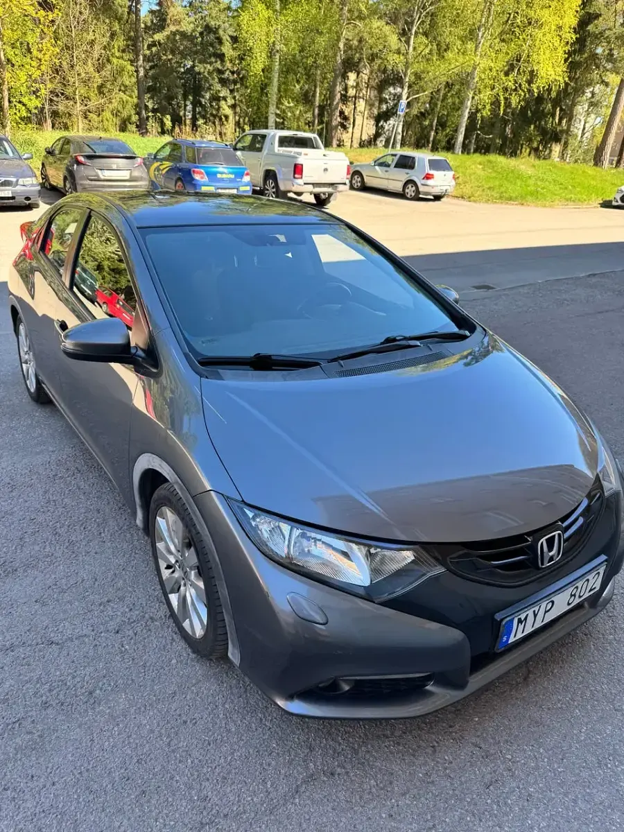 Begagnad Honda Civic 142 HK (2012) i Gävle - 85 000 kr | AutoUncle