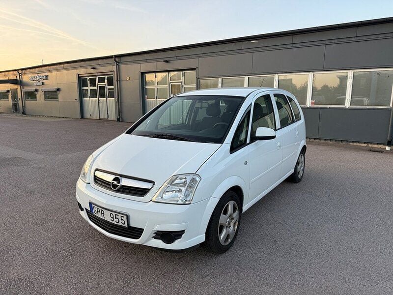 Vit Begagnad 2007 Opel Meriva Minibuss | 29 900 kr - Bild 1/4
