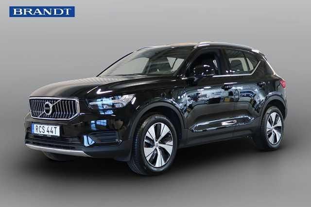 Svart Begagnad 2022 Volvo XC40 Inscription SUV | 329 900 kr (Marknadspris) - Bild 1/4