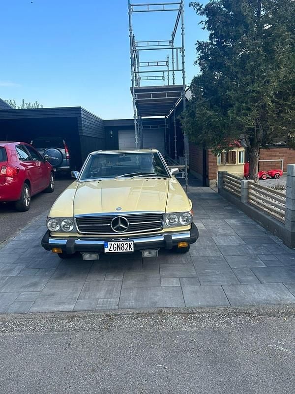Begagnad Mercedes SL450 225 HK (165 kW) 1975