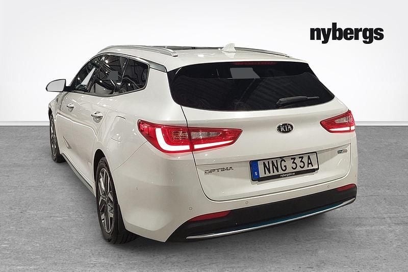 Begagnad Kia Optima Hybrid Sport 205 HK (150 kW) 2020 Vit Sedan