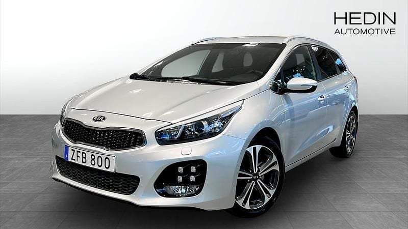 Grå (silver) Begagnad 2018 Kia Ceed Sportswagon GT-Line Kombi | 139 900 kr (Marknadspris) - Bild 1/4