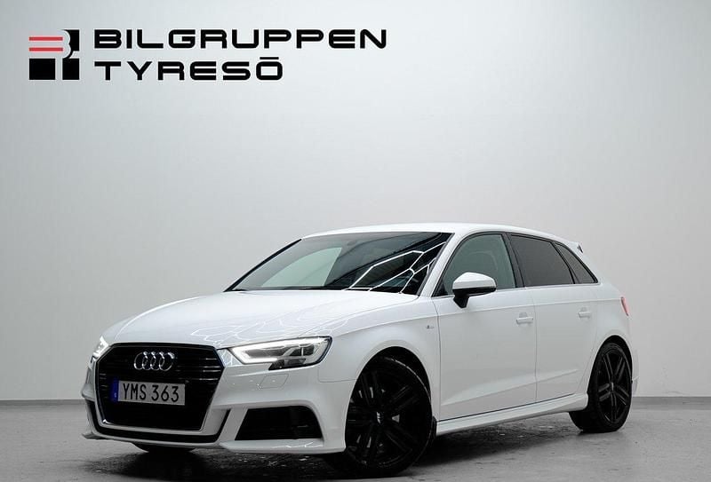 Vit Begagnad 2018 Audi A3 Sportback S-Line Halvkombi | 219 900 kr - Bild 1/4