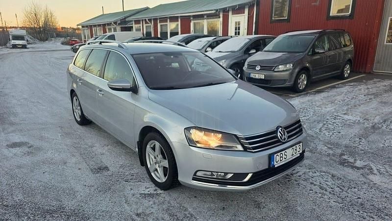 Silver Begagnad 2014 VW Passat Kombi | 49 900 kr (Superpris) - Bild 1/4