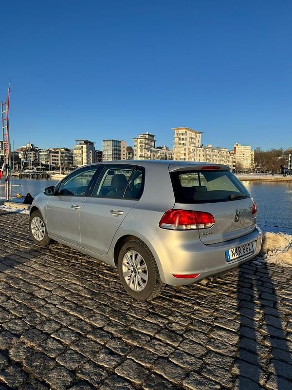 Begagnad VW Golf VI 122 HK (89 kW) 2010 Halvkombi