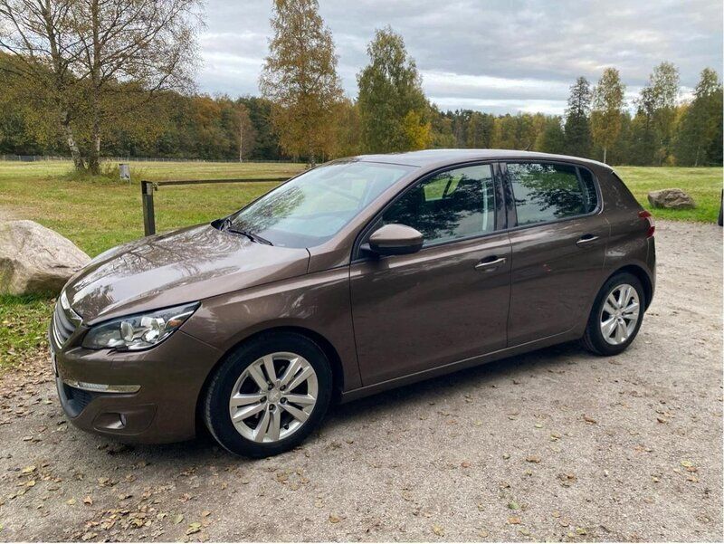 Begagnad 2013 Peugeot 308 Active Halvkombi | 69 500 kr (Marknadspris) - Bild 1/4