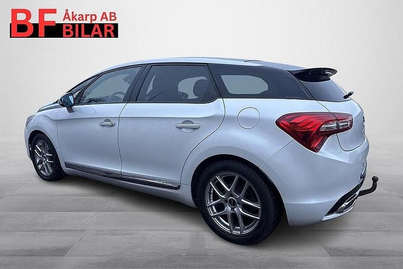Begagnad Citroën DS5 163 HK (119 kW) 2012 Vit Halvkombi