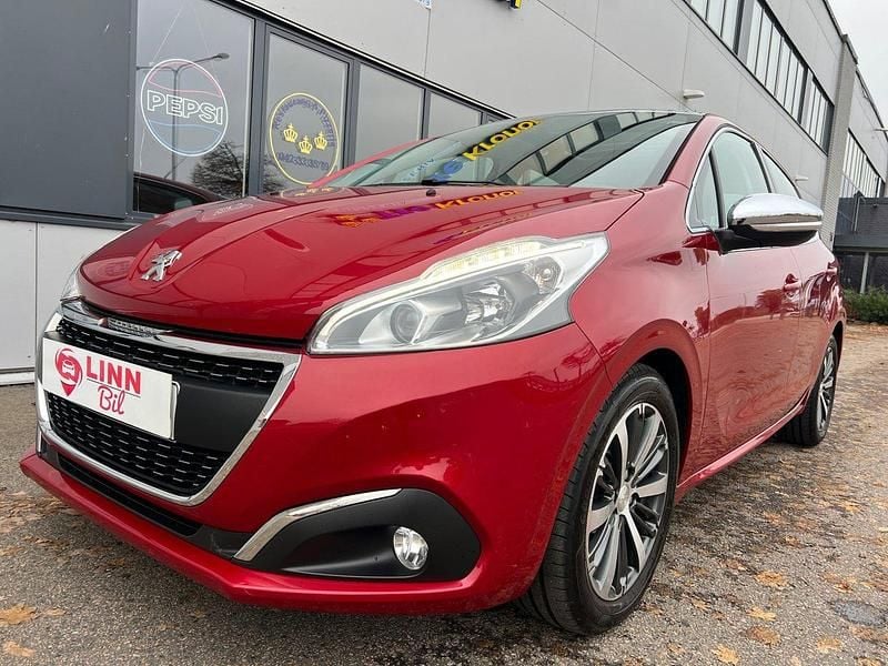 Mörkröd (röd) Begagnad 2016 Peugeot 208 Halvkombi | 68 999 kr (Marknadspris) - Bild 1/4