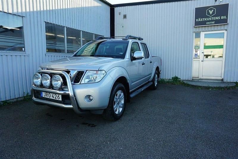 Silver Begagnad 2015 Nissan Navara Pickup | 189 900 kr (Bra pris) - Bild 1/4