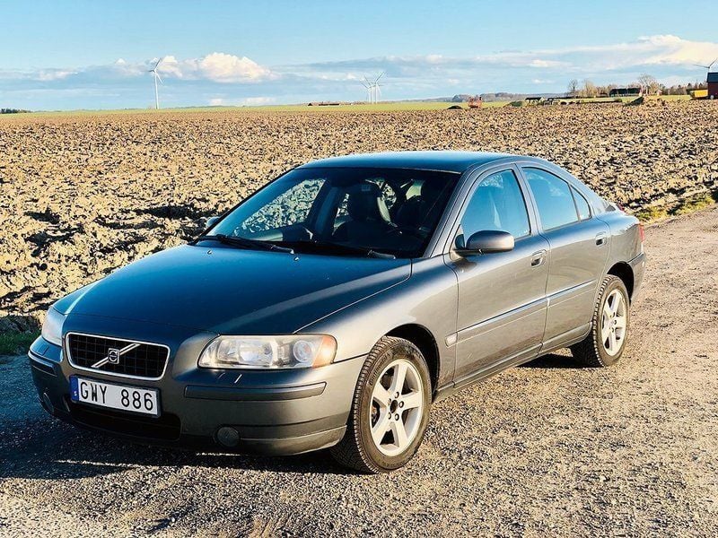Begagnad Volvo S60 140 HK (102 kW) 2006 Grå Sedan