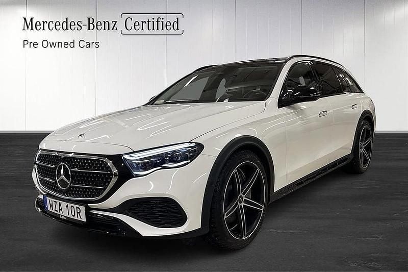 Vit Begagnad 2023 Mercedes E300 Premium SUV | 699 000 kr (Dyr) - Bild 1/4