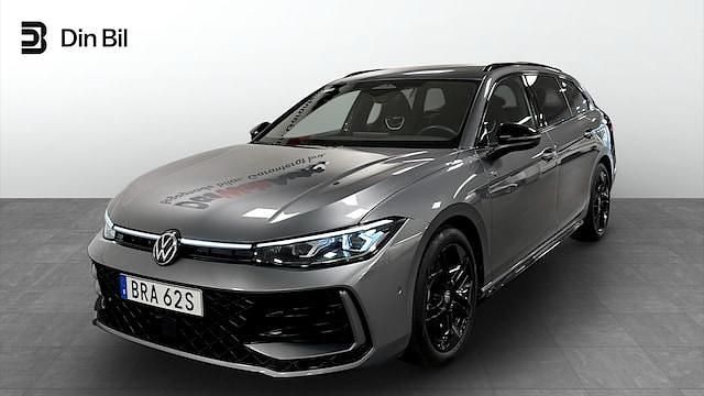 Grå Begagnad 2024 VW Passat R-line Kombi | 459 000 kr - Bild 1/4