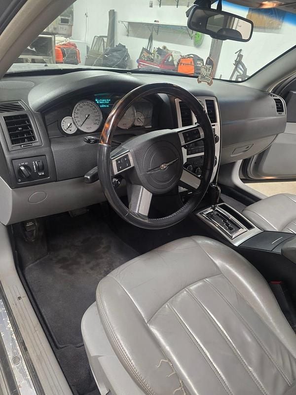 Begagnad Chrysler 300C Touring 218 HK (160 kW) 2007 Kombi