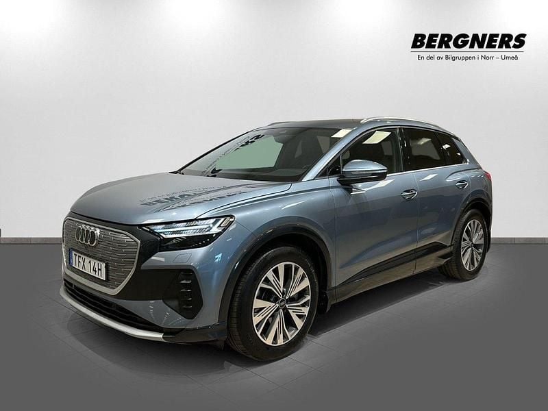 Blå Begagnad 2023 Audi Q4 e-tron SUV | 439 900 kr (Marknadspris) - Bild 1/4