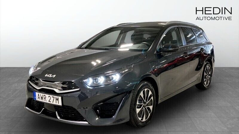 Mörkgrå (black) Begagnad 2024 Kia Ceed Sportswagon Advance Kombi | 309 900 kr (Dyr) - Bild 1/4