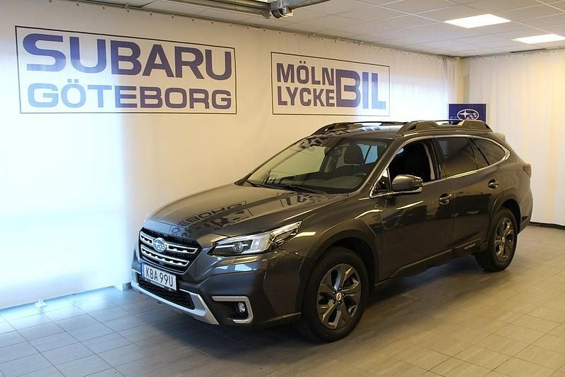 Grå Begagnad 2021 Subaru Outback Kombi | 334 900 kr (Marknadspris) - Bild 1/4
