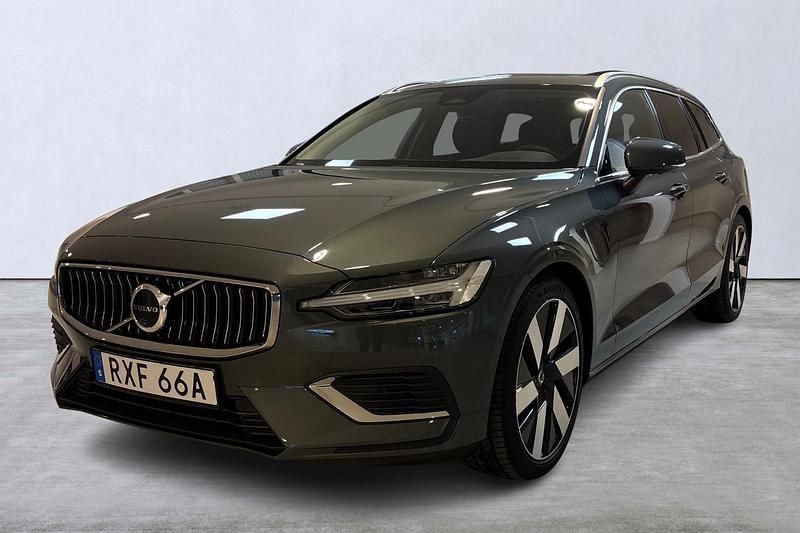 Grön Begagnad 2026 Volvo V60 Kombi | 569 900 kr - Bild 1/4