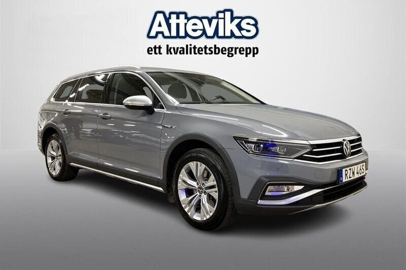 Grå Begagnad 2023 VW Passat Alltrack Edition Kombi | 355 000 kr (Marknadspris) - Bild 1/4