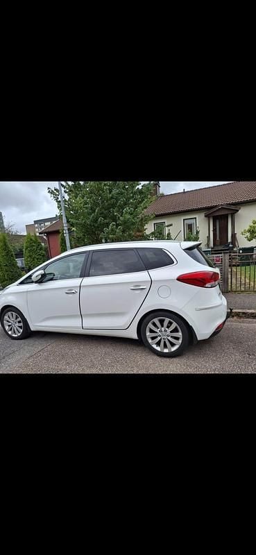 Begagnad Kia Carens 136 HK (100 kW) 2014 Minibuss