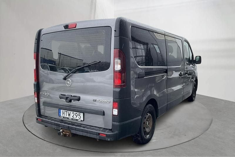 Begagnad Opel Vivaro 125 HK (91 kW) 2017 Grå Minibuss