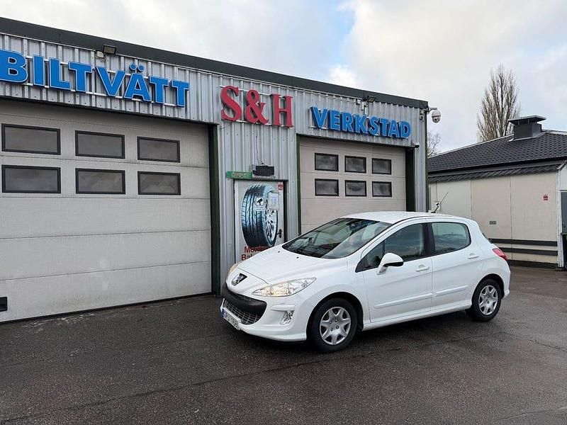 Begagnad Peugeot 308 120 HK (88 kW) 2007 Vit Halvkombi