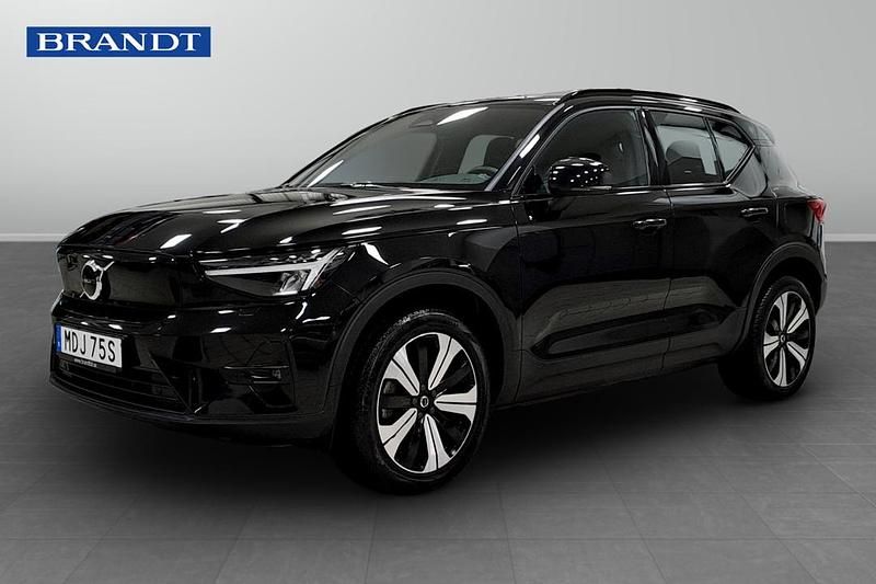 Begagnad Volvo XC40 Single Motor 175 kW (238 HK) 2023 Svart SUV