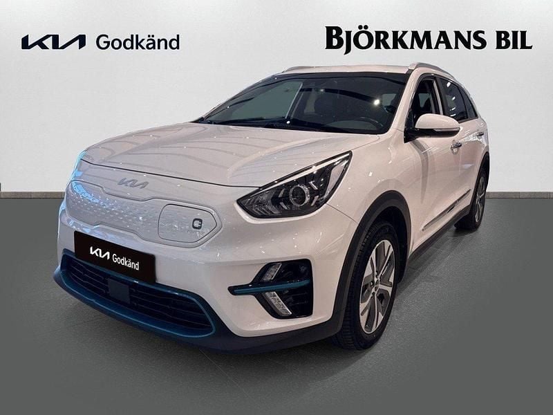 Vit (snow white pearl) Begagnad 2022 Kia e-Niro Advance SUV | 259 000 kr (Marknadspris) - Bild 1/4