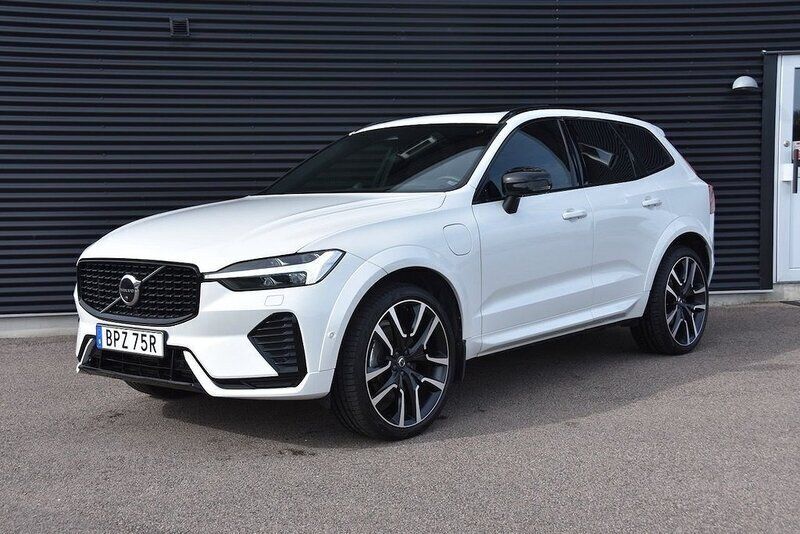 Vit Begagnad 2022 Volvo XC60 R-Design SUV | 579 900 kr (Lite dyr) - Bild 1/4