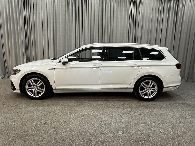 Begagnad VW Passat Executive 218 HK (160 kW) 2020 Vit Kombi