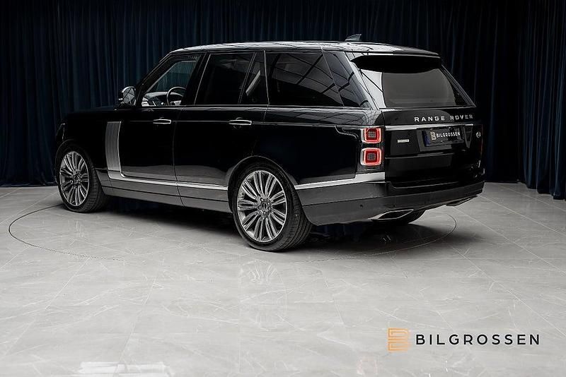 Begagnad Land Rover Range Rover Autobiography 525 HK (386 kW) 2018 Svart SUV