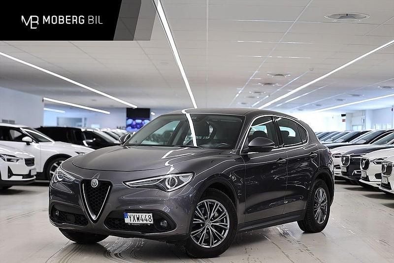 Begagnad Alfa Romeo Stelvio 150 HK (110 kW) 2017 Grå SUV