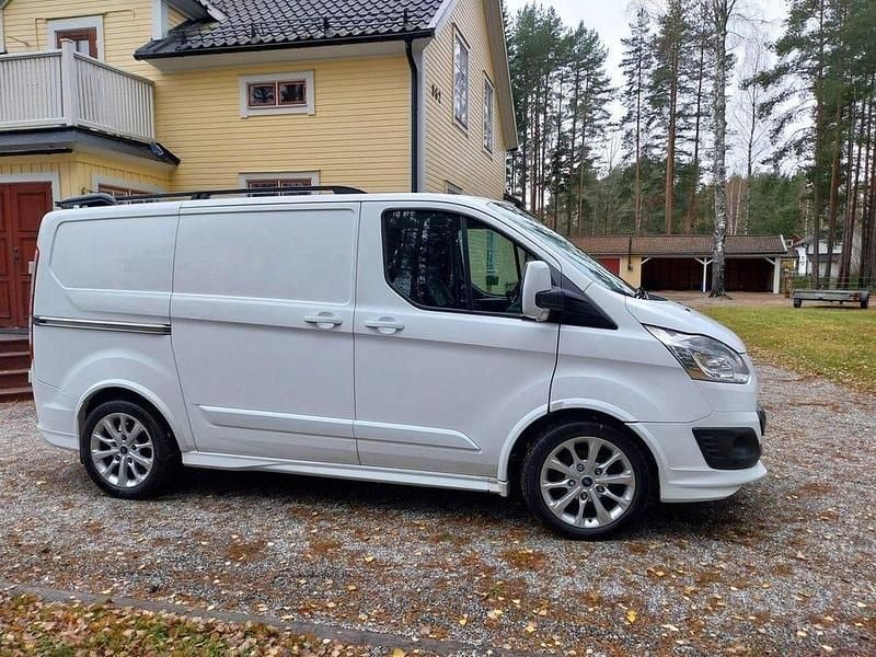 Begagnad 2017 Ford Transit Custom Sport Van | 110 000 kr (Superpris) - Bild 1/4