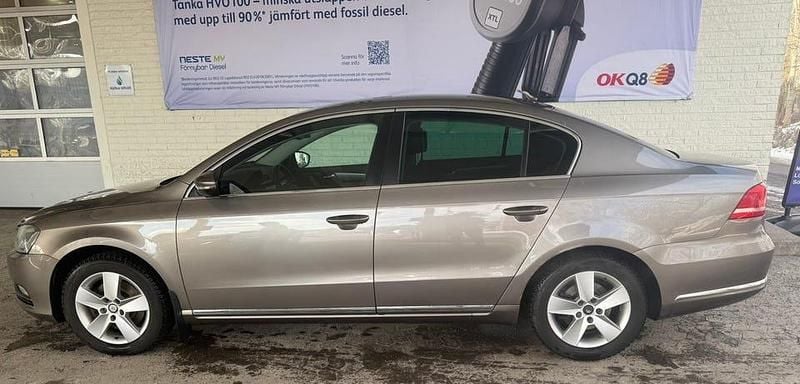 Begagnad VW Passat 150 HK (110 kW) 2012 Ljusbrun metallic