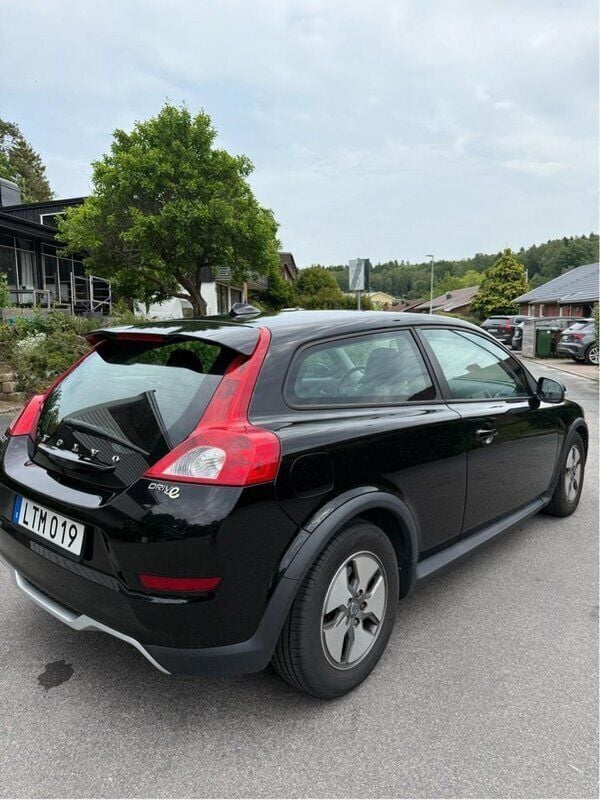 Svart Begagnad 2012 Volvo C30 Kinetic Halvkombi | 50 000 kr (Bra pris) - Bild 1/4