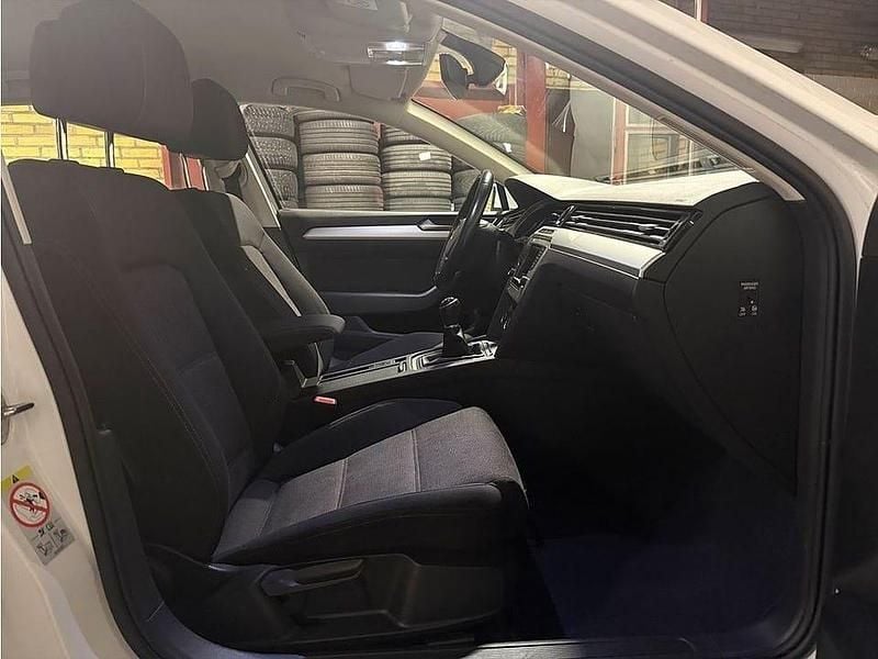 Begagnad VW Passat 150 HK (110 kW) 2017 Vit Kombi