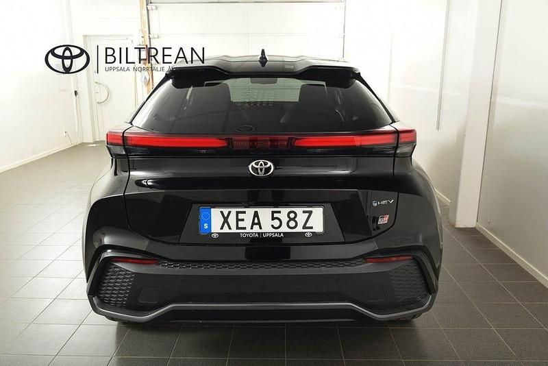 Begagnad Toyota C-HR Sport 197 HK (144 kW) 2023 Grå SUV