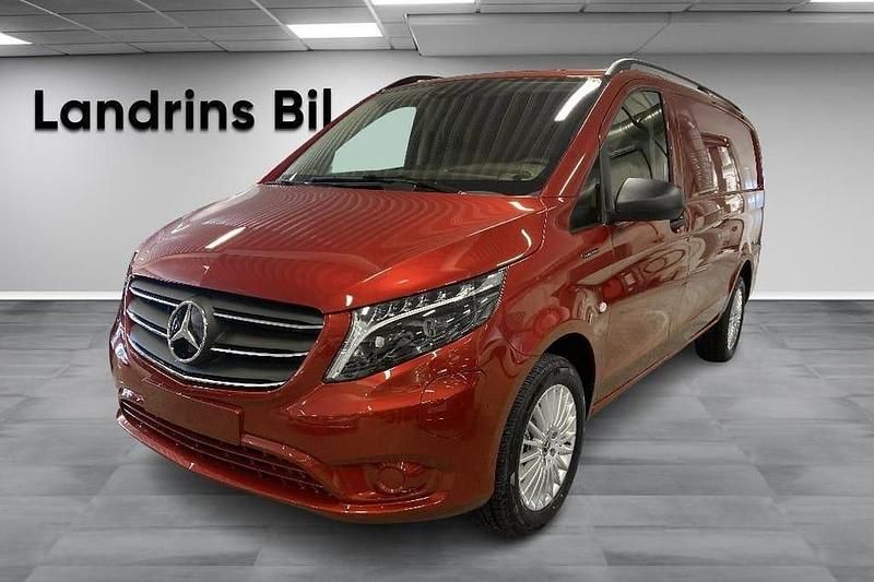 Begagnad Mercedes e-Vito 150 kW (204 HK) 2024 Hyacintröd metallic Minibuss