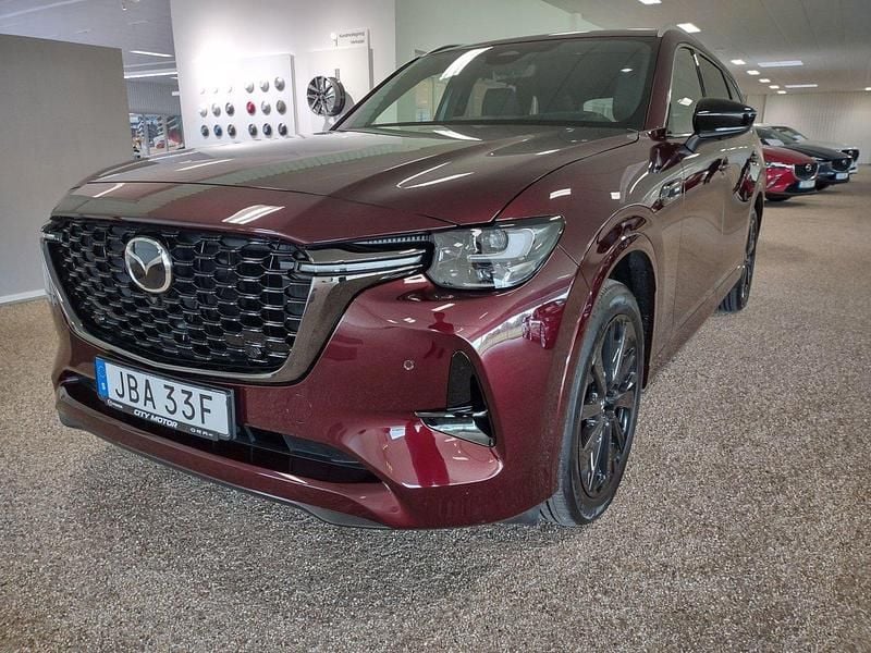 Röd Begagnad 2024 Mazda CX-80 Homura-Line SUV | 599 900 kr (Bra pris) - Bild 1/4