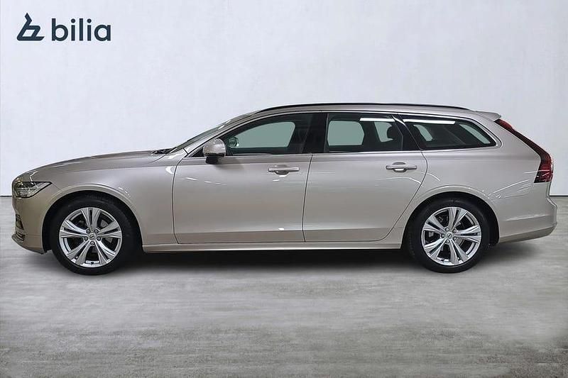 Begagnad Volvo V90 Core 200 HK (147 kW) 2023 Grå Kombi
