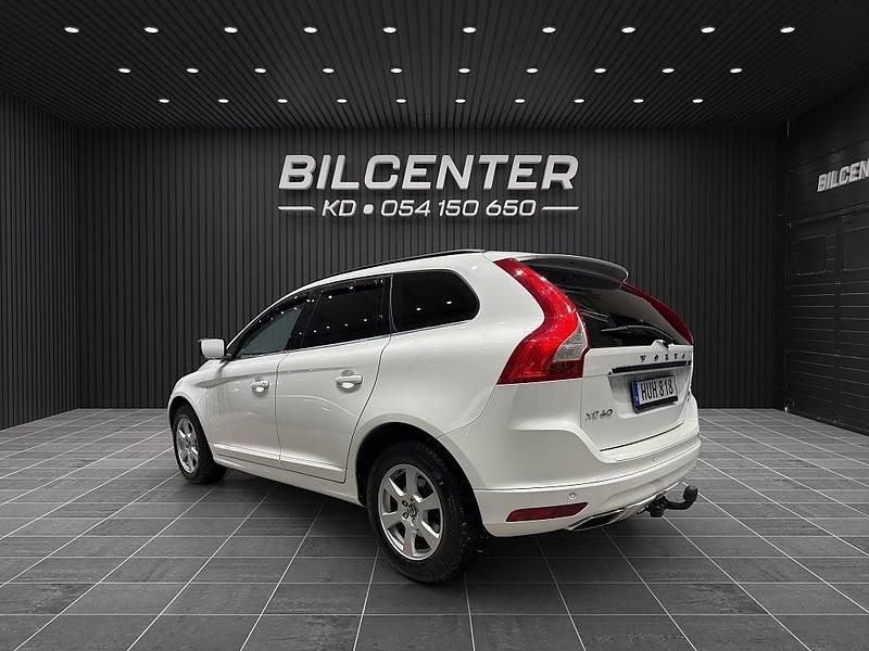 Begagnad Volvo XC60 Momentum 181 HK (133 kW) 2014 Vit SUV