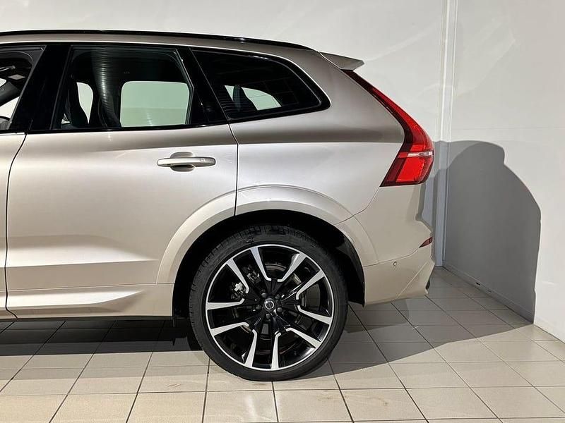 Begagnad Volvo XC60 Ultra 462 HK (339 kW) 2025 Grå SUV