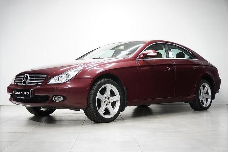 Begagnad Mercedes CLS500 306 HK (225 kW) 2005 Röd Sportkupé