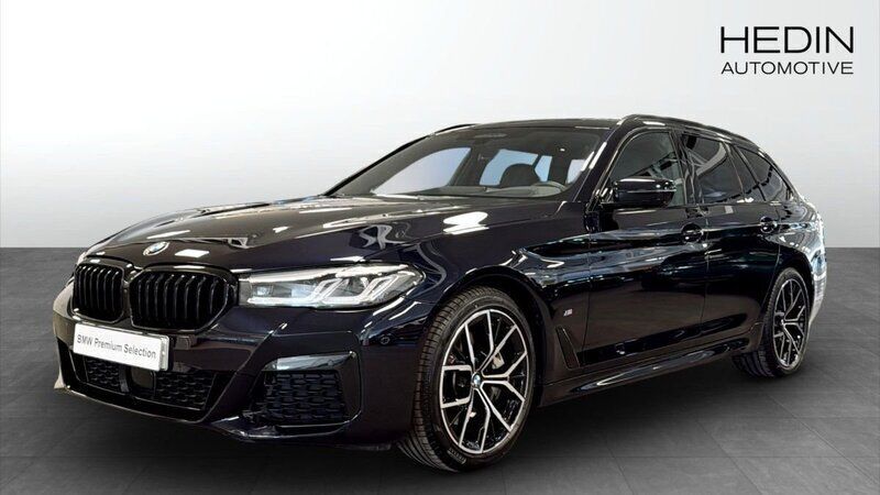 Svart (black) Begagnad 2024 BMW 540 M Sport Kombi | 658 700 kr - Bild 1/4