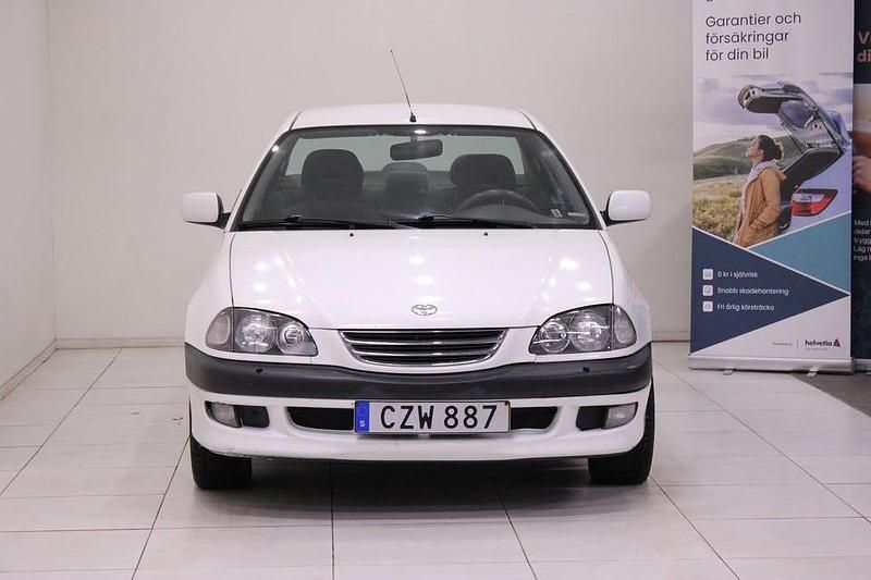 Begagnad Toyota Carina 126 HK (92 kW) 1998 Vit Sedan