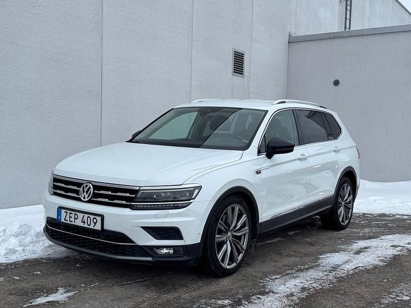 Vit Begagnad 2017 VW Tiguan Allspace GT SUV | 187 000 kr (Bra pris) - Bild 1/4