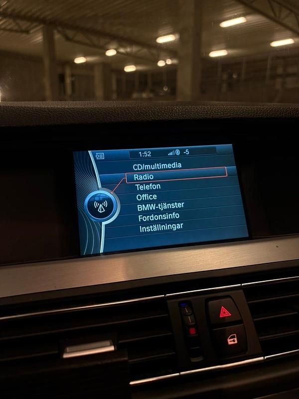 Begagnad BMW 525 270 HK (198 kW) 2012 Svart Kombi