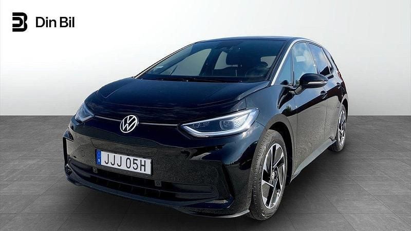 Svart Begagnad 2024 VW ID.3 Pro Halvkombi | 429 900 kr - Bild 1/4