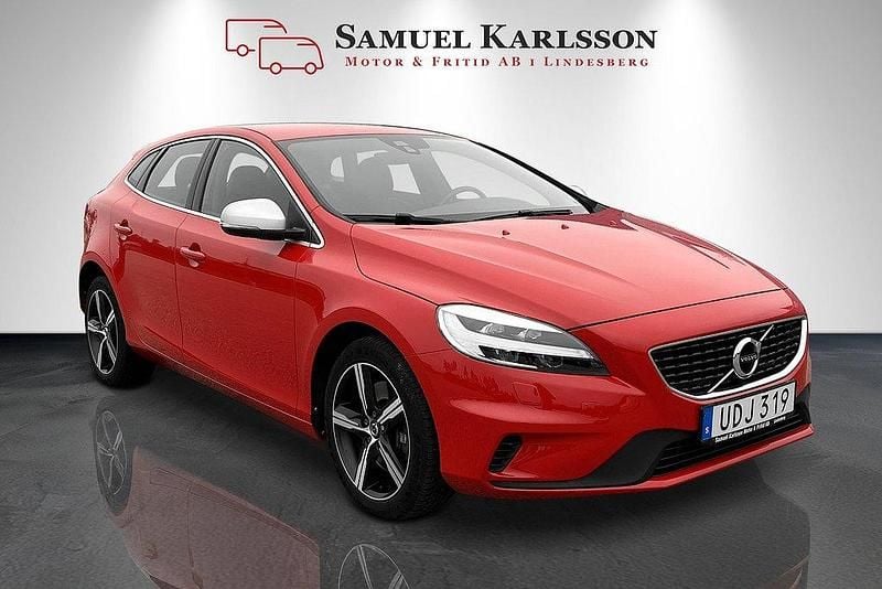 Begagnad Volvo V40 R-Design 120 HK (88 kW) 2017 Röd Kombi