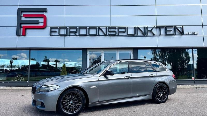 Grå Begagnad 2012 BMW 535 M Sport Kombi | 189 000 kr (Dyr) - Bild 1/4